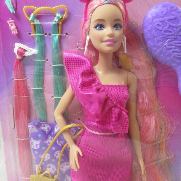 Barbie Fun & Fancy Hair Doll with Extra-Long Blonde Hair and Styling Accessories - Picture 5 of 5
